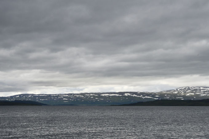 See mit Bergen im Børgefjell